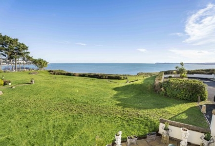 The Headlands, Cliff Road